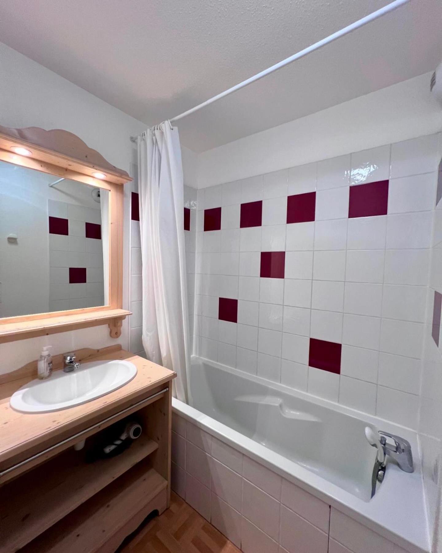 Appartement 4 Personnes Avec Piscine Interieure Puy-Saint-Vincent Eksteriør billede